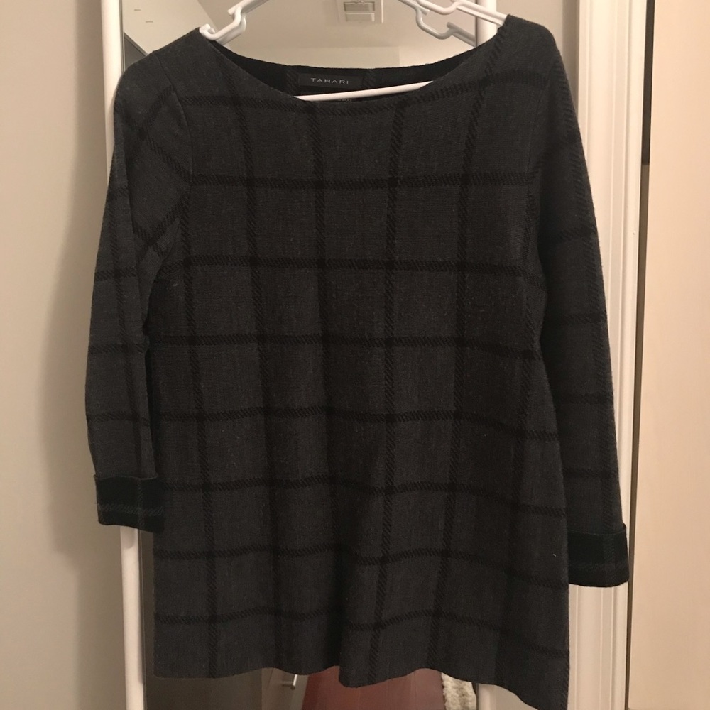 Women’s plaid sweater